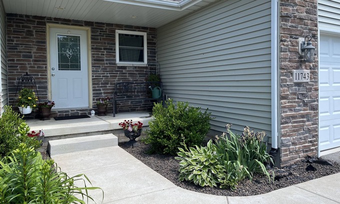 Tefft Casa | Country Quiet - Close to Amenities