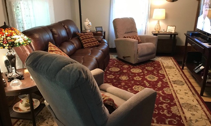 Booth Casa | Country Setting- menos de 2 millas al centro de Morgantown.