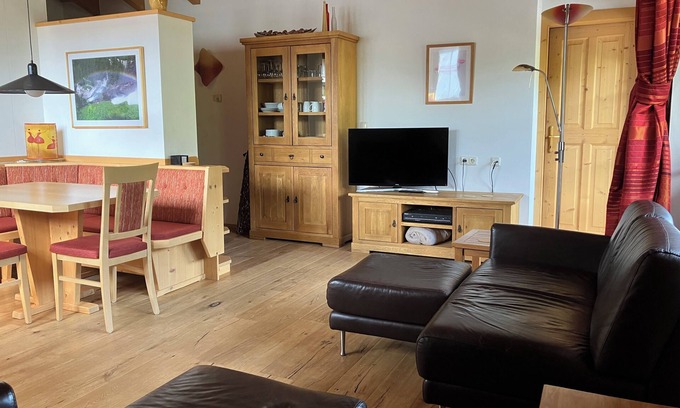 Hochkrimml Apartamento | Country-style apartment with mountain views and close to the slopes in the Zille