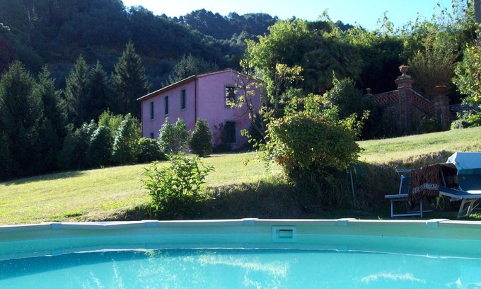 Nocchi Villa | casa de campo con jardín privado y piscina entre Lucca y el mar