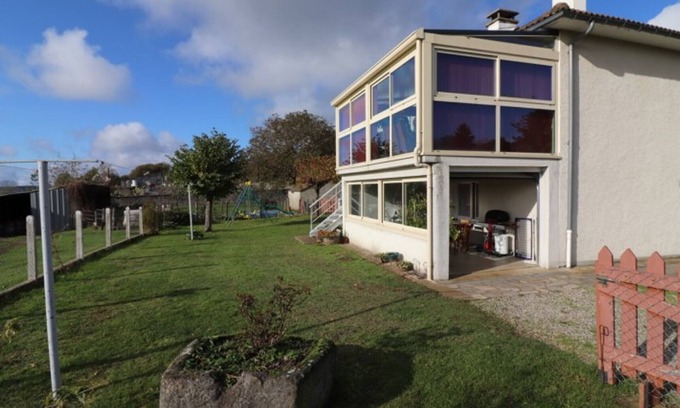 Drugeac Cabaña | Countryside Retreat: Charming Cottage Near Salers with Garden, Wi-Fi, and Pet-Friendly