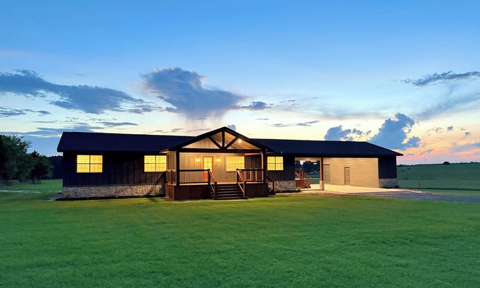 Larue Casa | Countryside Retreat - Come Relax, Unwind & Cast a Line