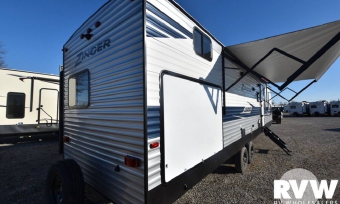 Honey Grove Casa | Countryside Travel Trailer Getaway