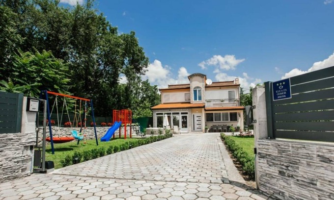 Kamenmost Casa | Countryside Villa Tajo - Four Bedroom Holiday Home with Swimming Pool
