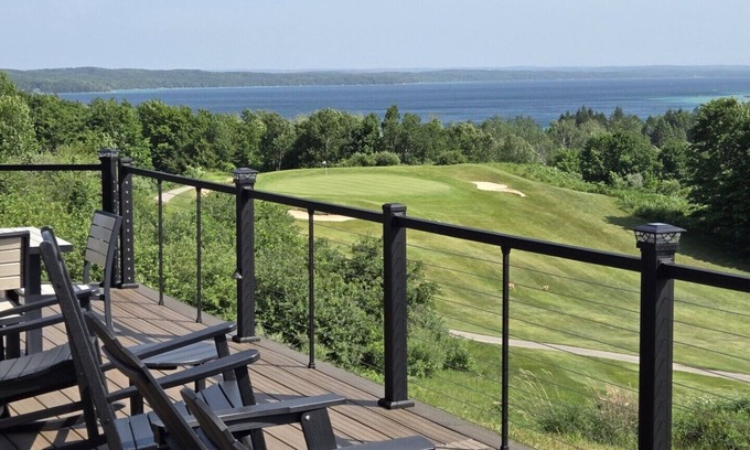 Kewadin Condominio | COUPLES RETREAT at A-ga-ming Golf Resort, 2 courses on site.