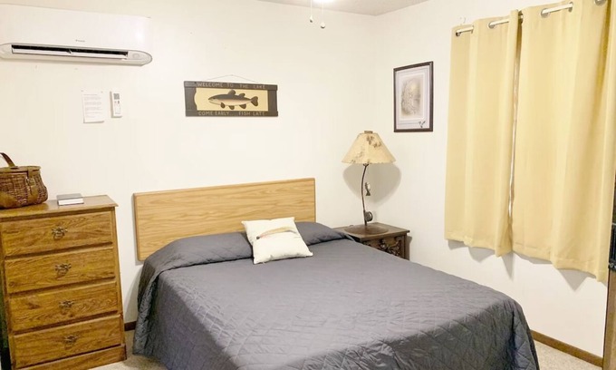 Cassville Cabina | Couples Retreat-Cabin 2