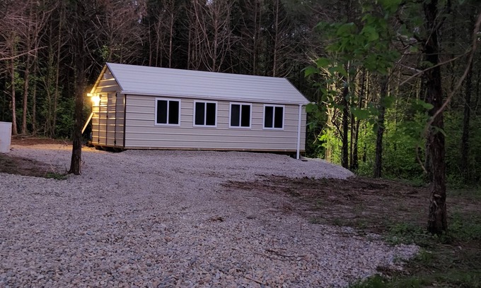 Leadwood Cabina | Couples Retreat with hot tub (cabin2)