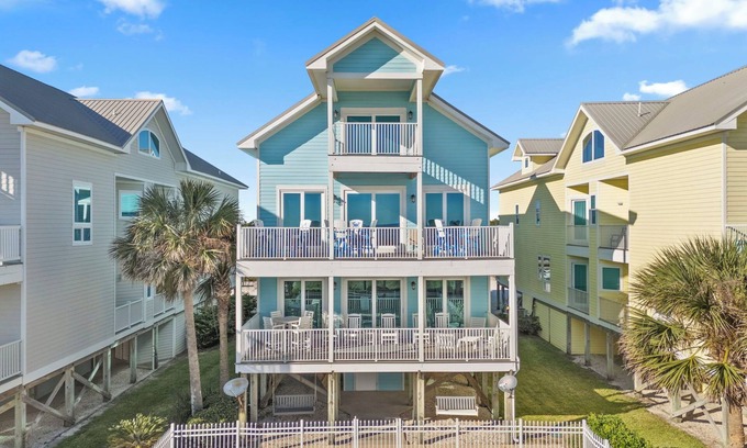 Southpointe Casa | Courageous Beach House-Beachfront-4BR-Pet Friendly-Pool