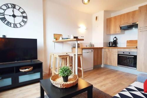 Anatole France Danton Apartamento | Cours de la Rep - 50m Gare et Tram