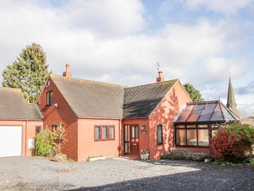 Boraston Casa | Court Farm