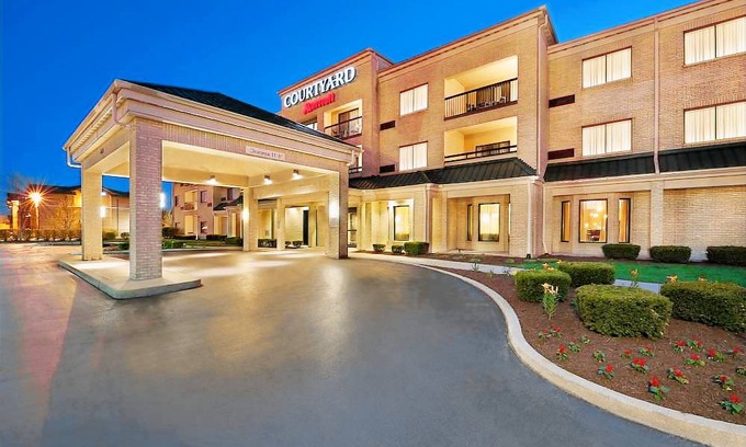 Mishawaka Hotel | Courtyard by Marriott Mishawaka-University Area