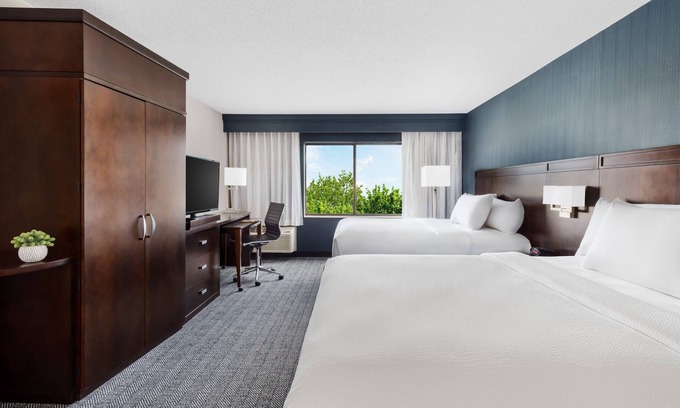 Manchester Hotel | Courtyard by Marriott Manchester - Boston Regional Airport