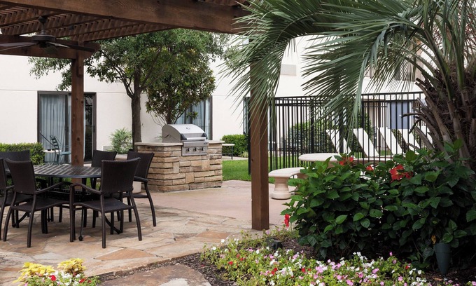 Brazos Hotel | Courtyard by Marriott Waco