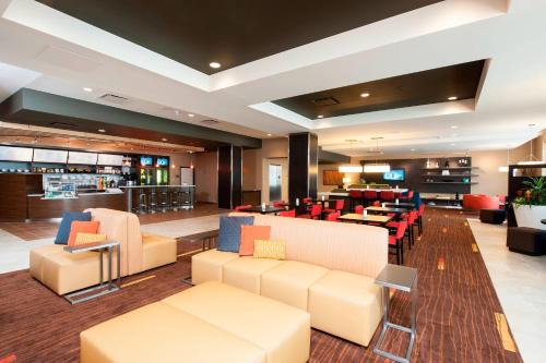 Peoria Hotel | Courtyard Peoria Downtown