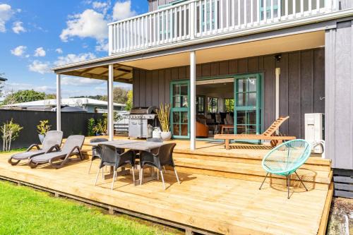 Waipu Cove Casa | Cove Family Haven - Waipu Holiday Home
