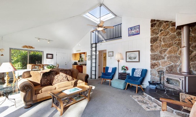 Anchor Bay Casa | Cove House
