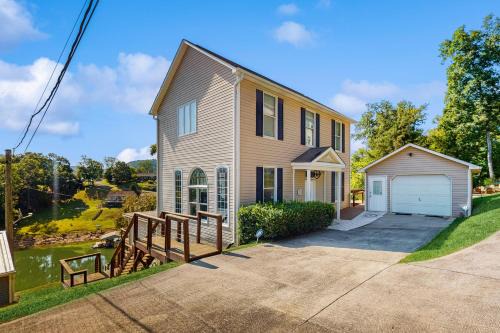 Maynardville Casa | Cove Manor