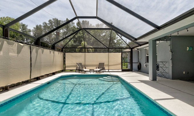 Sebastian Highlands Casa | 🍹🌞 Cove Paradise! Heated Saltwater Pool, Poolside TV, Near Beaches, Wifi!