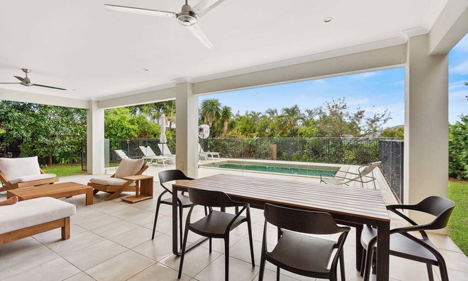 Macalister Range Casa | Cove Retreat - heated Pool, Pet friendly
