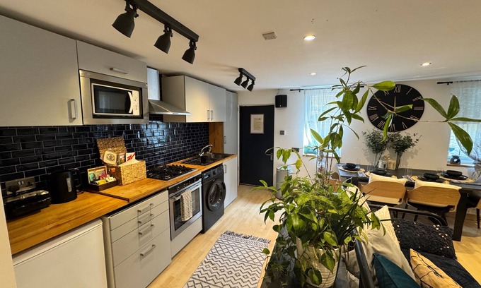 Holbrooks Cabaña | Coventry Cozy Cottage