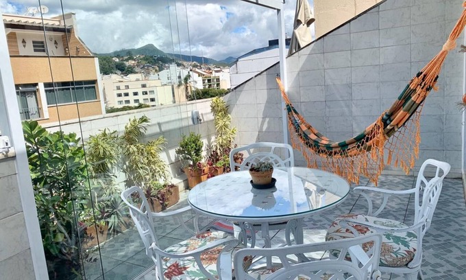 Nova Friburgo Apartamento | cobertura ideal para la familia. Conozca Friburgo a pie.