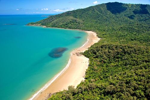 Cow Bay Casa | Cow Bay Hilltop Escape
