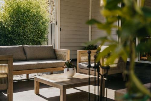 Trentham Casa | Cow Bell Cottage
