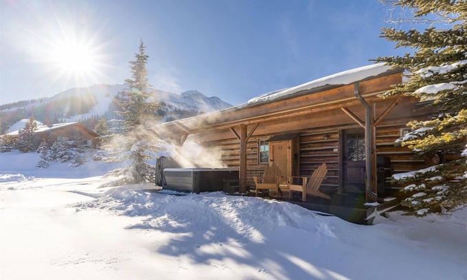 Big Sky Cabina | Cowboy Heaven Cabin - Rustic Ridge - Ski-in/out , Hot Tub, Outwest Escape, Hike
