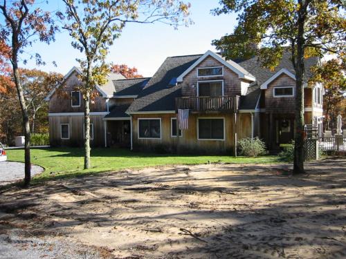 East Hampton Casa | Cowgirl Palace