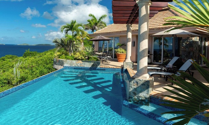 Hart Bay Villa | Coyaba - Elegante villa caribeña SIN DAÑOS POR HURACANES