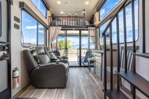 Apple Valley Otro | Coyote Moon Lodge Tiny Home near Zion National Park