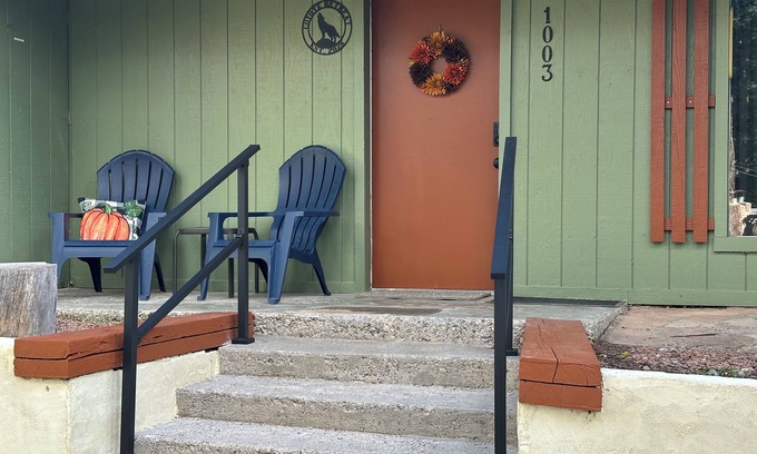 Cloudcroft Casa | Coyote Retreat a 2b, 2bath house in the forest and mountains of Cloudcroft, NM!