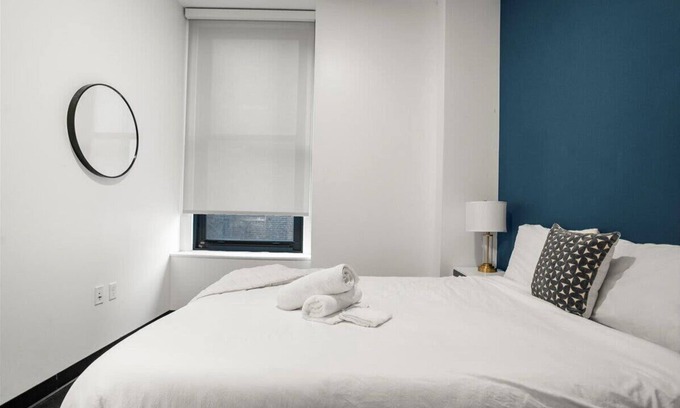 Cultural District Condominio | Coze 1BD, Budget Friendly, Walk to DLCC & PNC Park