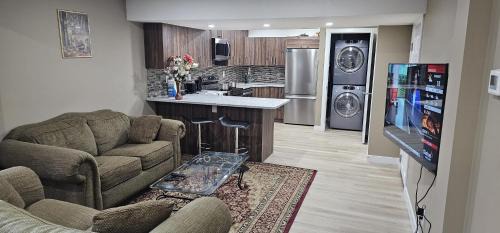 Airdrie Apartamento | Cozy 1 and 2 Bedroom Guesthouse South West Airdrie