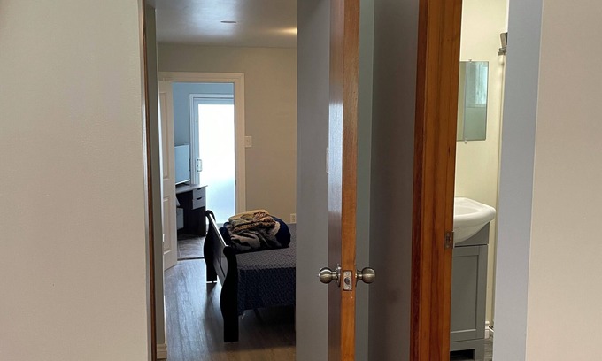 Peterborough Casa | Cozy 1 bed & bath located near the Otonabee River.