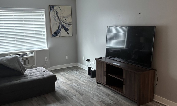 Crabtree Apartamento | Cozy 1 bedroom 1 bath with plenty of amenities and attractions