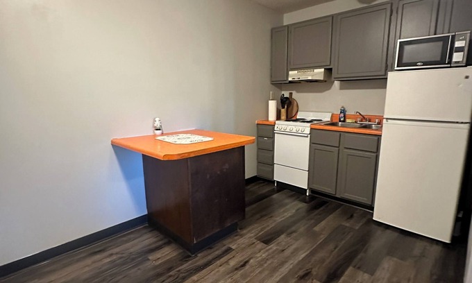 Dilworth Condominio | Cozy 1-Bedroom, 1 Bathroom Close to Downtown Moorhead, Fargo by Interstate.