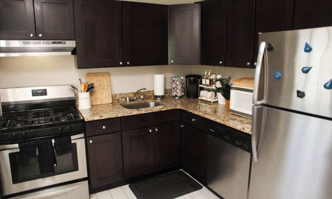 East Brunswick Apartamento | Cozy 1-bedroom apartment in enjoyable East Brunswick with WiFi, FREE PARKING.