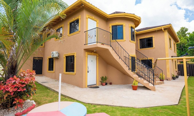 Mandeville Apartamento | Cozy 1-bedroom apartment in charming Mandeville with WiFi, AC