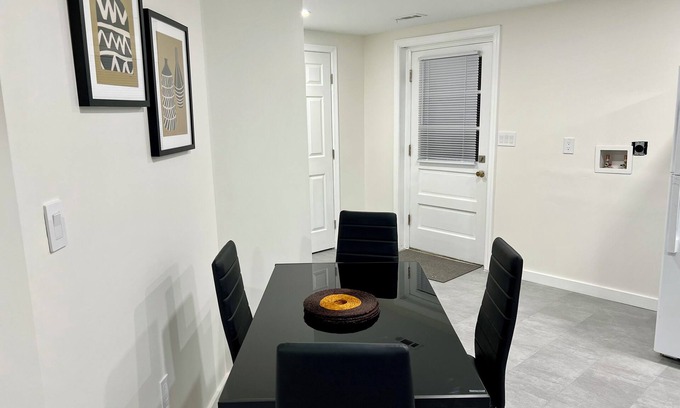 Rosaryville Apartamento | Cozy 1-bedroom apartment in brilliant Cheltenham with WiFi, AC