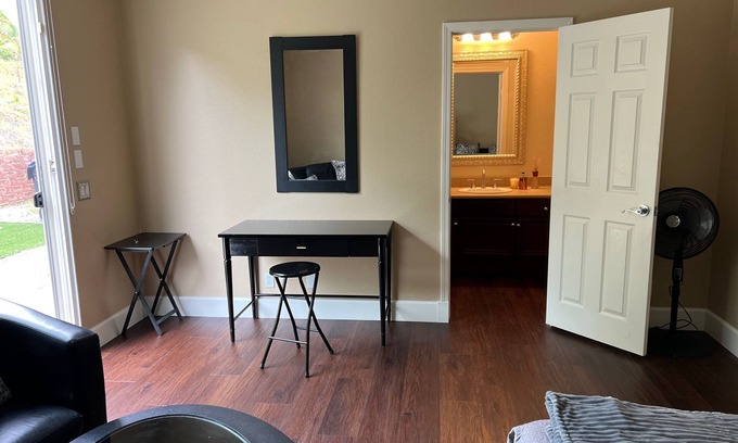 Felicita Apartamento | Cozy 1-Bedroom Apartment in Serene Escondido with WiFi
