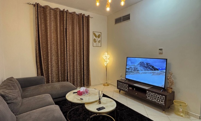Al Sharq Apartamento | Cozy 1-bedroom apartment in lovely Sharjah with WiFi, AC