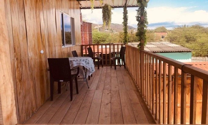 Crucita Apartamento | Cozy 1-bedroom apartment with AC and WiFi in charming Crucita