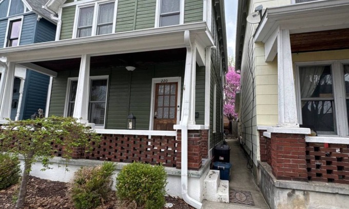 Madison Apartamento | Cozy 1-bedroom apartment in fabulous Madison with WiFi, AC, Smart TV