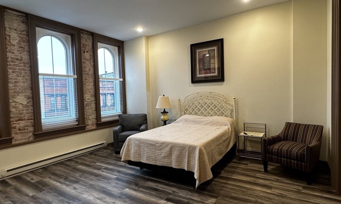 New Ulm Apartamento | Cozy 1 bedroom apartment located in beautiful downtown New Ulm