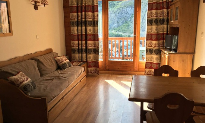 Valloire Apartamento | Cozy 1-Bedroom Apartment for 4, South-Facing, 3-Star Rating, Near Slopes, Valloire