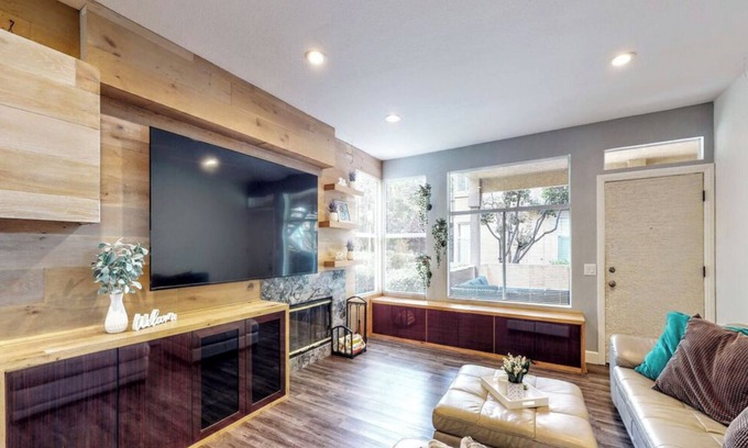 Foothill Ranch Condominio | Cozy 1-bedroom condo with fitness room, WiFi in cool Foothill Ranch