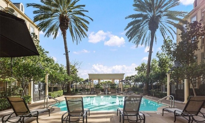 Airport Area Condominio | Cozy 1-bedroom condo with view in charming Irvine