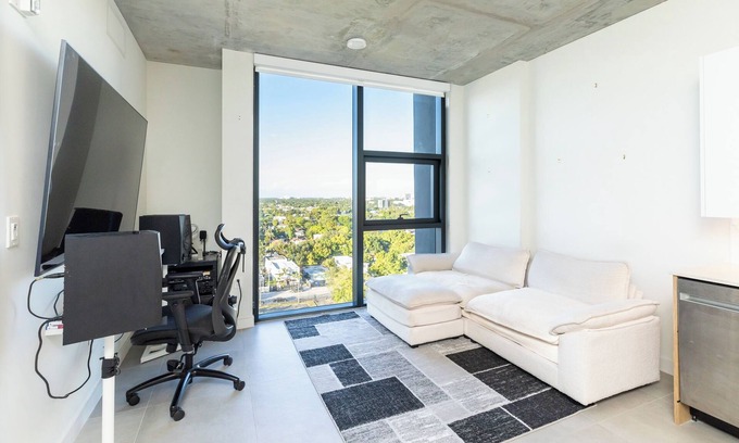 Wynwood Art District Condominio | Cozy 1-bedroom condo with WiFi, fitness room in superb Miami!