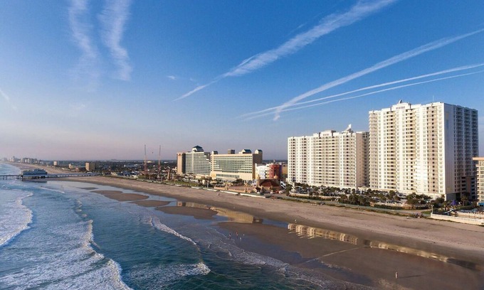 Brush - Stewarts Complejo | Cozy 1-Bedroom Deluxe Suite in Beautiful Daytona Beach!